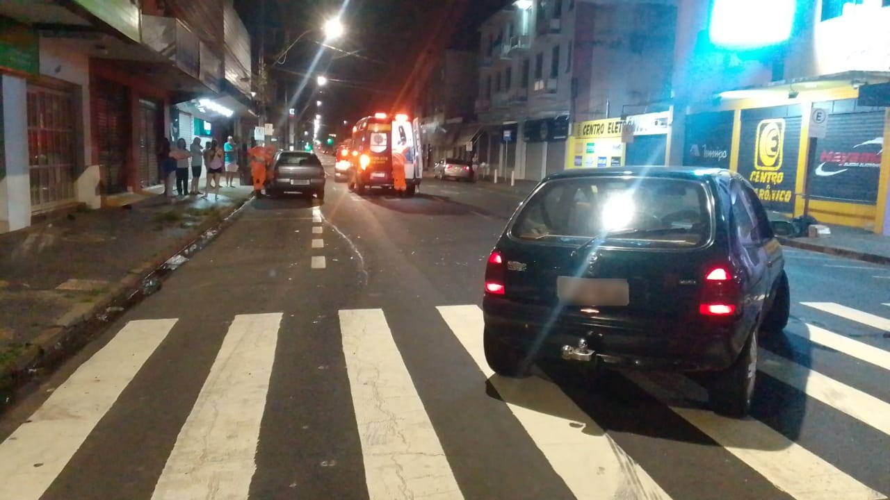Cinco adultos e 4 crianças ficam feridos em 2 acidentes em Uberlândia