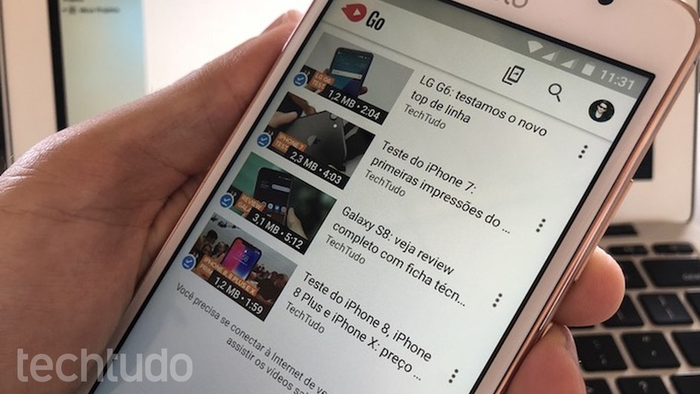 Aprenda a baixar vídeos para ver offline no YouTube Go (Foto: Helito Bijora/TechTudo)