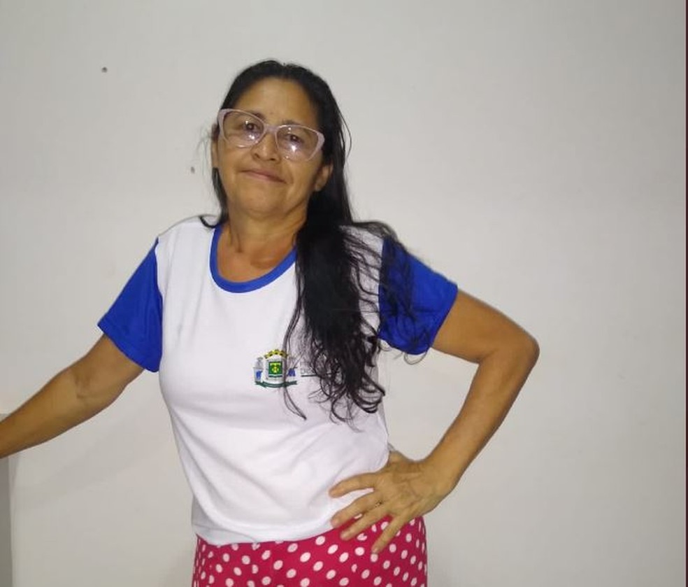 Lucineide Ferreira, de 56 anos, é aluna da EJA — Foto: Arquivo pessoal