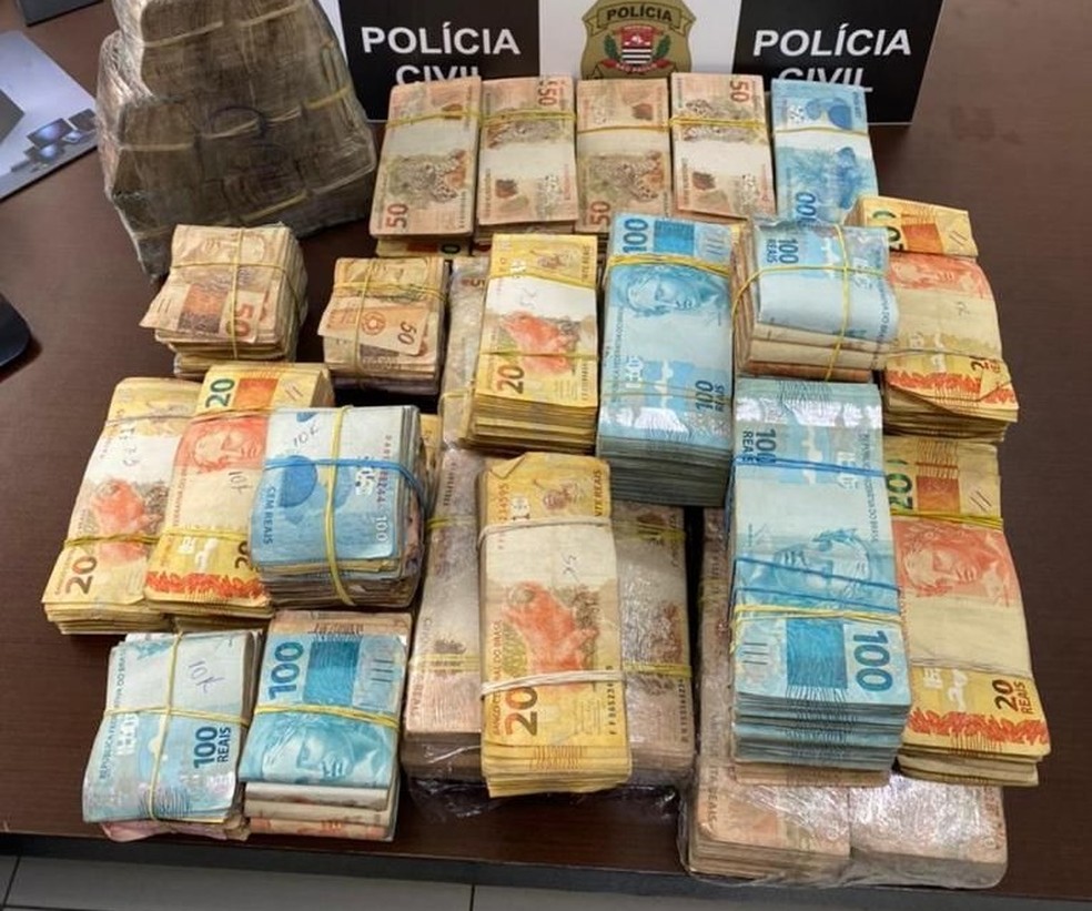 Ao longo da operação com investigação em Tupã já foram apreendidos mais de R$ 700 mil — Foto: Dise/Divulgação