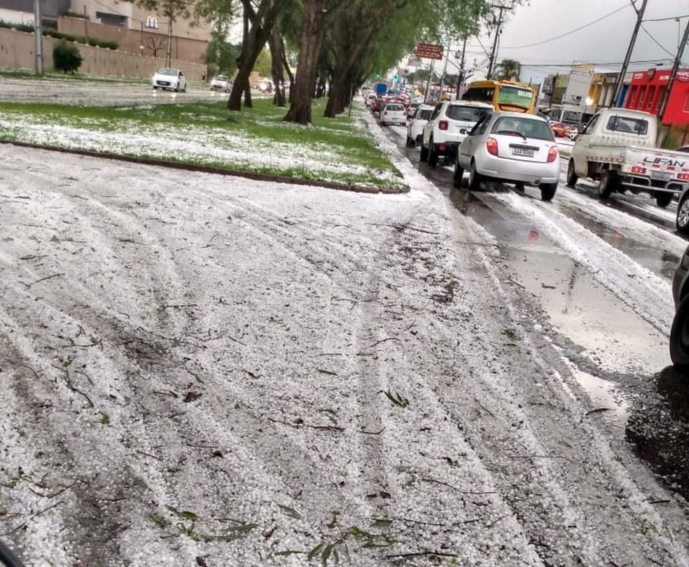 Apos Granizo Curitiba Deve Ter Nova Condicao De Chuva Nesta Quarta Feira 4 Com Possibilidade De Trovoadas Diz Simepar Parana G1
