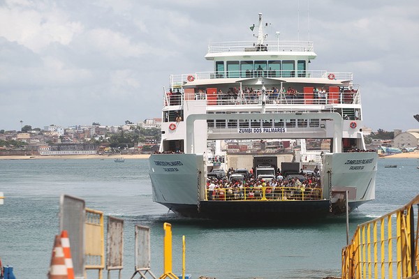 Embarque de ve&iacute;culos no sistema ferry boat &eacute; ampliado para 75% da  capacidade | Bahia | G1