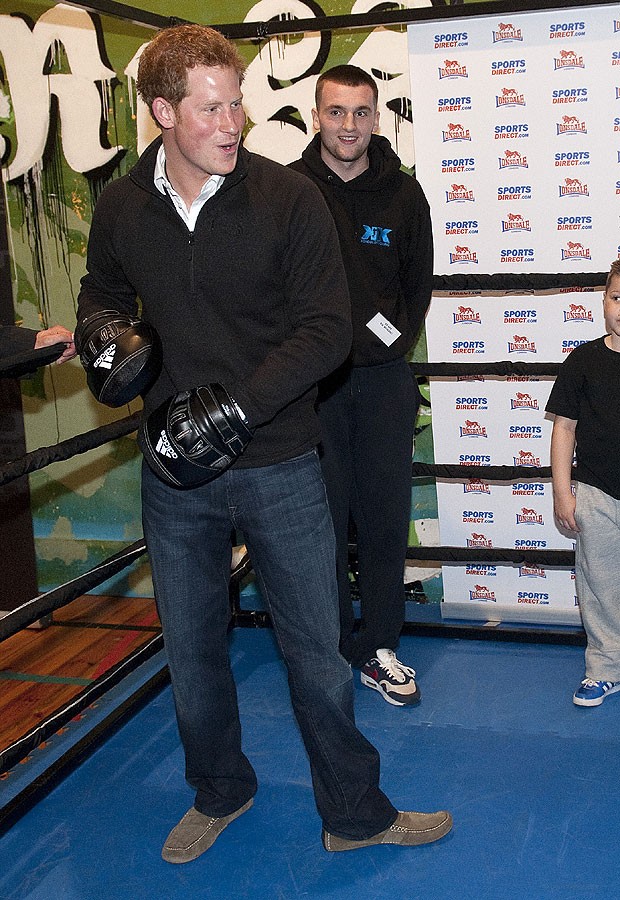 Harry stand. Prince Harry visits amateur Boxing Club for.