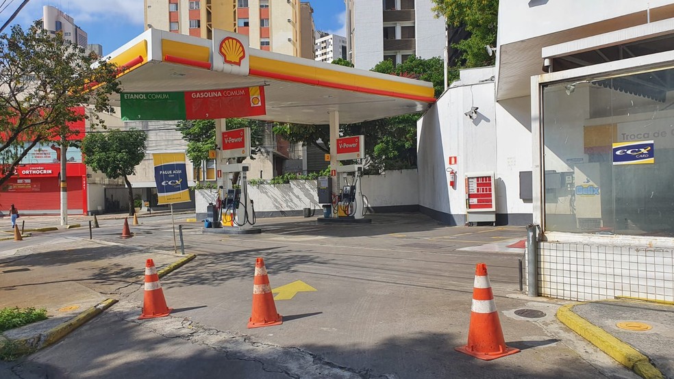 Posto de combustíveis na Avenida Bias Fortes, em BH — Foto: Camila Falabela/TV Globo