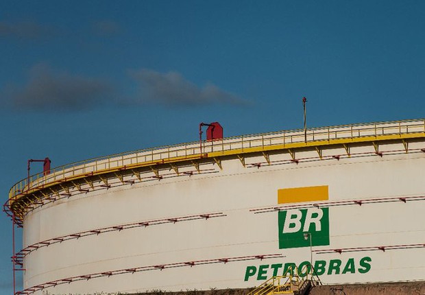 Tanque de petróleo da Petrobras (Foto: Adriano Machado/Reuters)