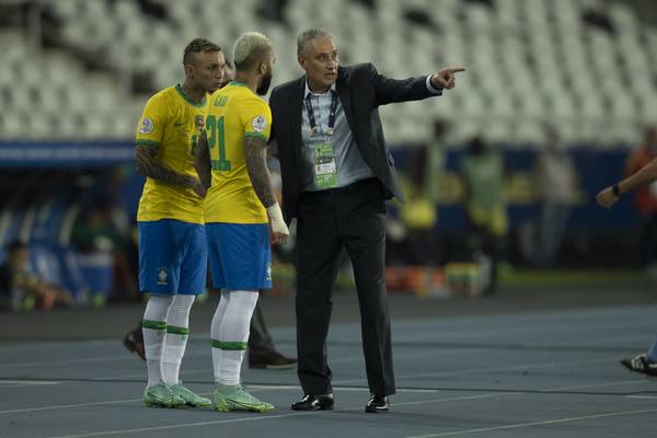 Tite ha già convocato l’intera rosa dell’attuale rosa del Flamengo e gode di una buona accettazione interna  Fenicottero