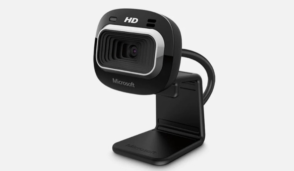 Modelo de webcam da Microsoft oferece ajustes automáticos e suporte universal para monitores e notebooks — Foto: Divulgação/Microsoft