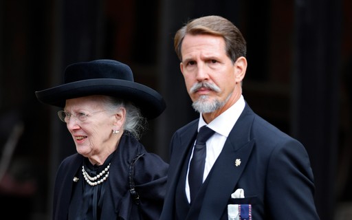 Denmark’s Queen Margrethe tests positive for Covid-19 after attending Elizabeth II’s funeral – Vogue