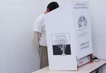 presos provisórios votam em sp (Foto: TRE-SP/divulgação)