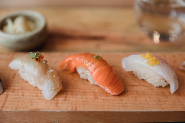 Prepare corretamente o arroz do sushi (Foto: Unsplash)