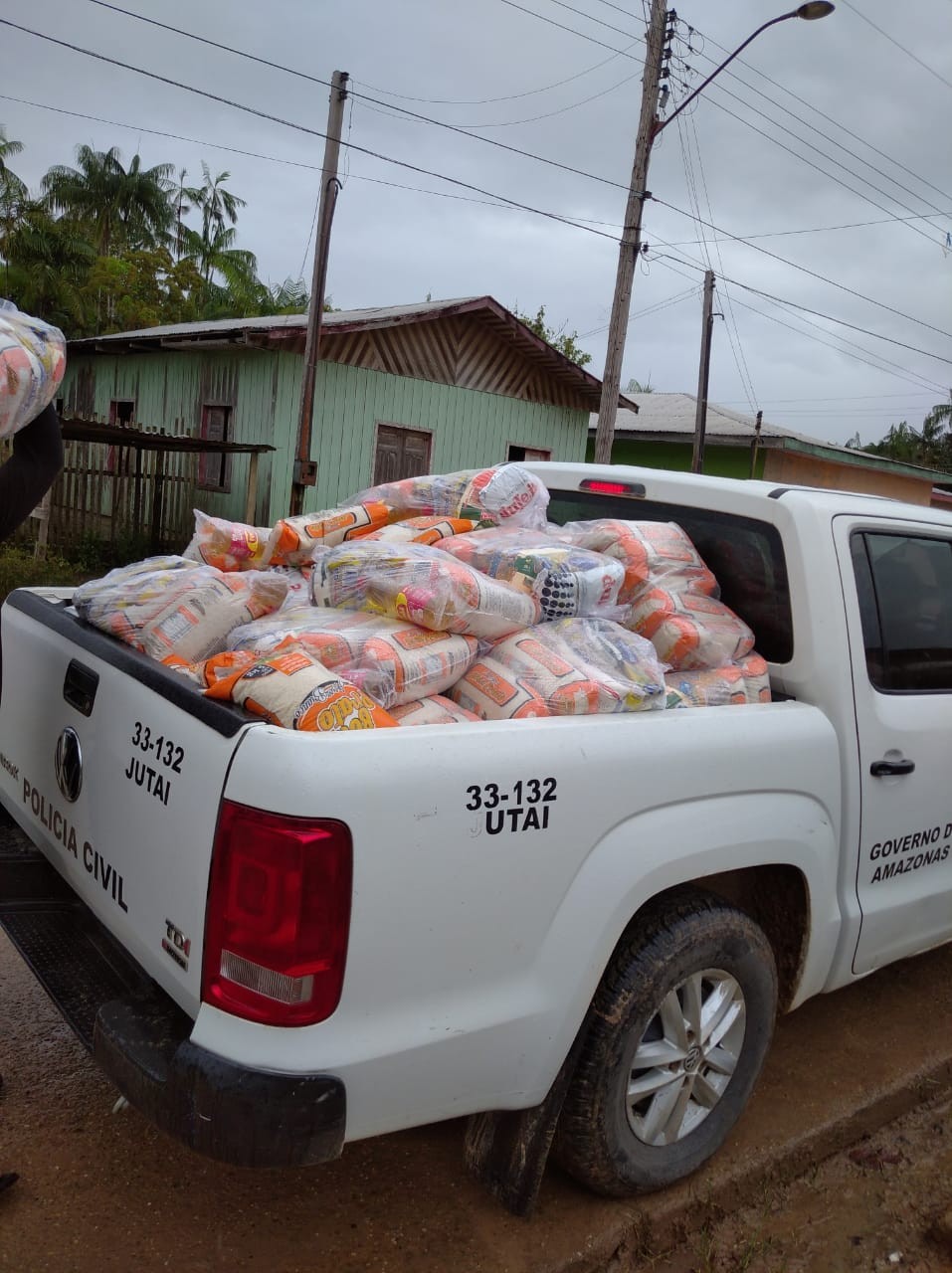 Polícia apreende cestas básicas desviadas da Funai, no interior do AM