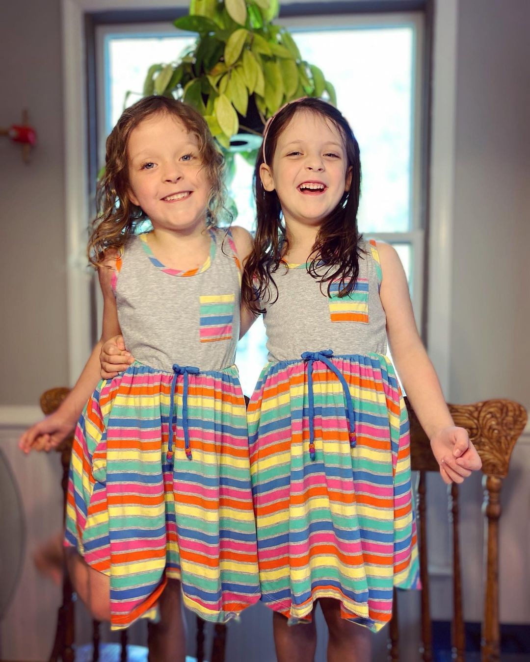 As filhas Amelia and Eloise (Foto: Reprodução/ Instagram)