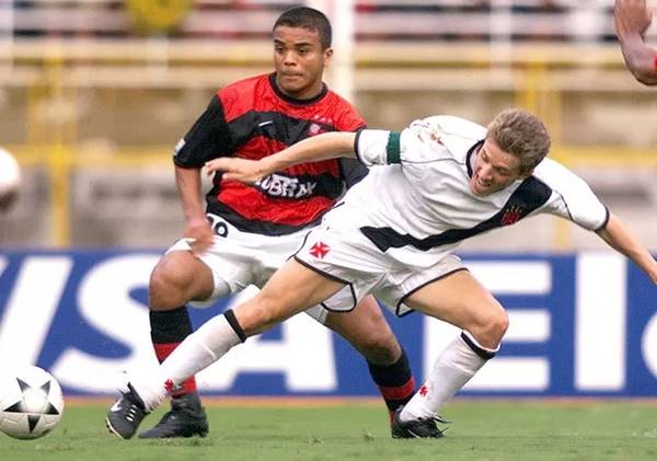 Lembra dele? Ex-xodó do Flamengo, Roma vira advogado e dono de clube no Pará