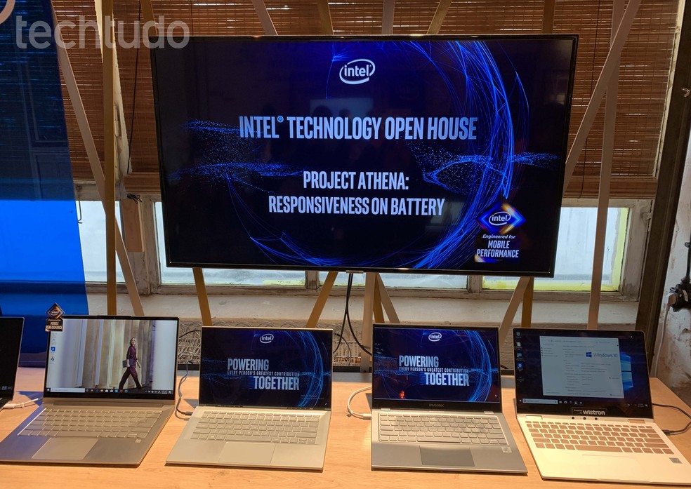 Intel comparou performance de notebooks com e sem a tecnologia — Foto: Anna Kellen Bull/TechTudo
