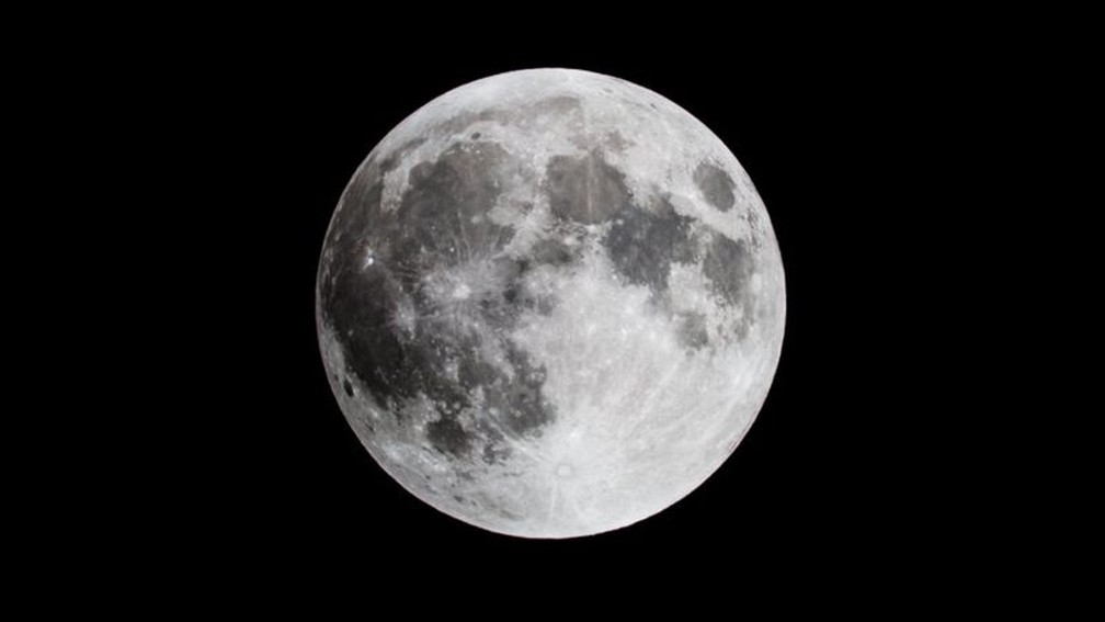 A data da Páscoa varia, entre outras razões, na tentativa de harmonizar os calendários lunares e solares — Foto: Getty Images/BBC