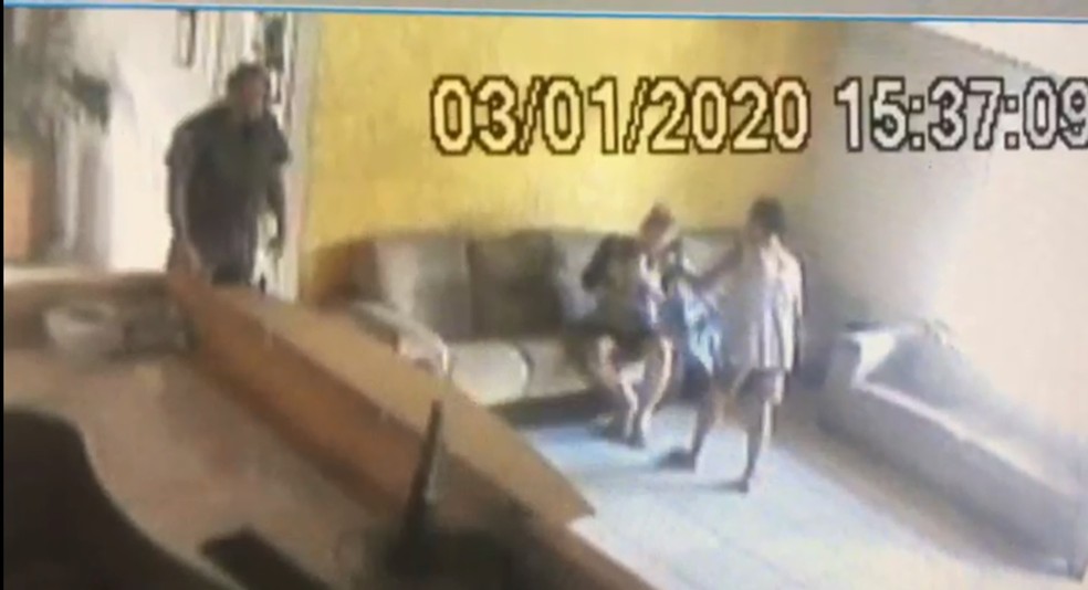 Recém-nascido foi salvo por policiais em Jundiaí — Foto: Arquivo pessoal