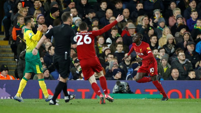 Sadio Mané sai para comemorar seu gol, que garantiu a vitória do Liverpool sobre o lanterna Norwich
