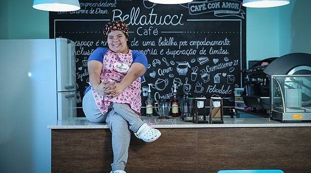 Jéssica Pereira da Silva, 25, é a sócio-fundadora do Bellatucci Café, empreendimento inaugurado em julho em X, bairro na zona Y em São Paulo (Foto: Reprodução / Facebook)