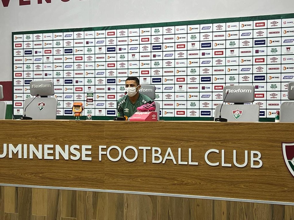 André, do Fluminense, concede entrevista coletiva — Foto: Gustavo Garcia