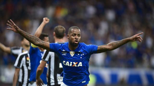 DedÃ© comemora gol marcado sobre o Botafogo
