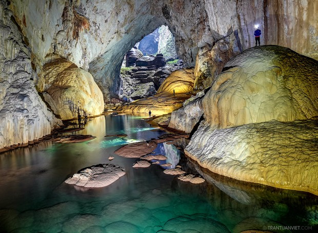 Son Doong tem rios subterrâneos com espécies de peixes próprias da caverna  (Foto: Son Doong Cave Official Site / Reprodução)