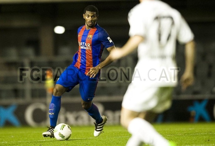 Marlon em ação pelo Barça B (Foto: Paco Largo / FC Barcelona) Marlon em ação pelo Barça B (Foto: Paco Largo / FC Barcelona)