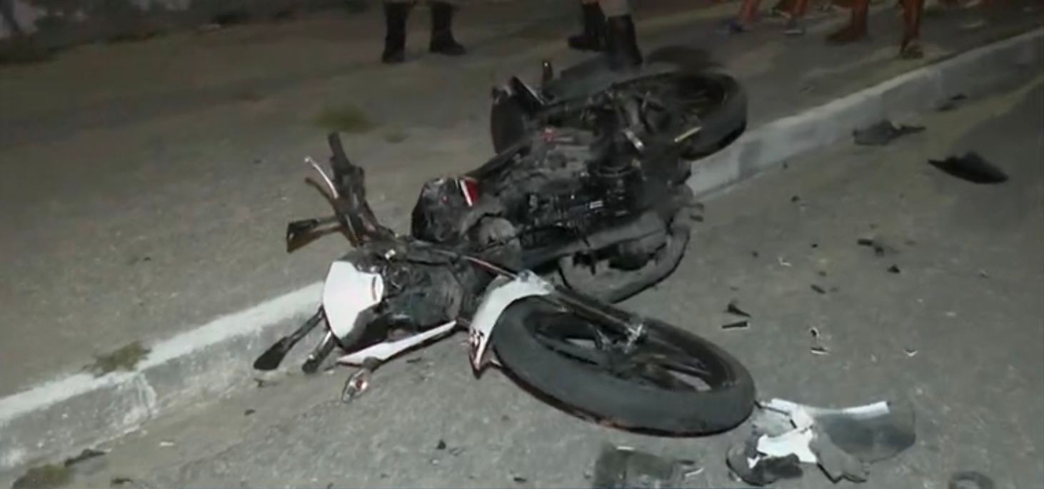 Motociclista morre após colidir com carro, em João Pessoa