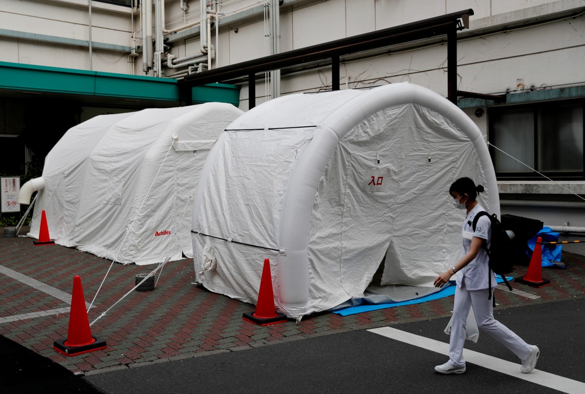 Médicos alertam sobre colapso de hospitais no Japão