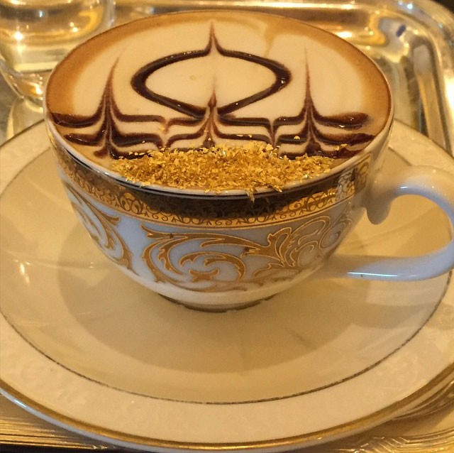 Café com pó de ouro (Foto: Reprodução Instagram)