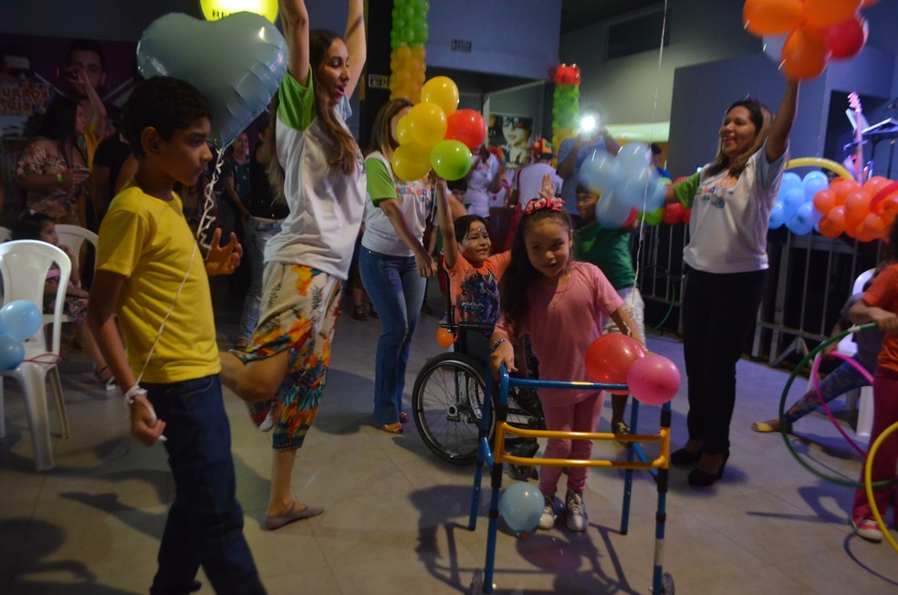 ApresentaÃ§Ã£o de danÃ§a tambÃ©m teve a proposta de inclusÃ£o social â Foto: Jorge Abreu/G1