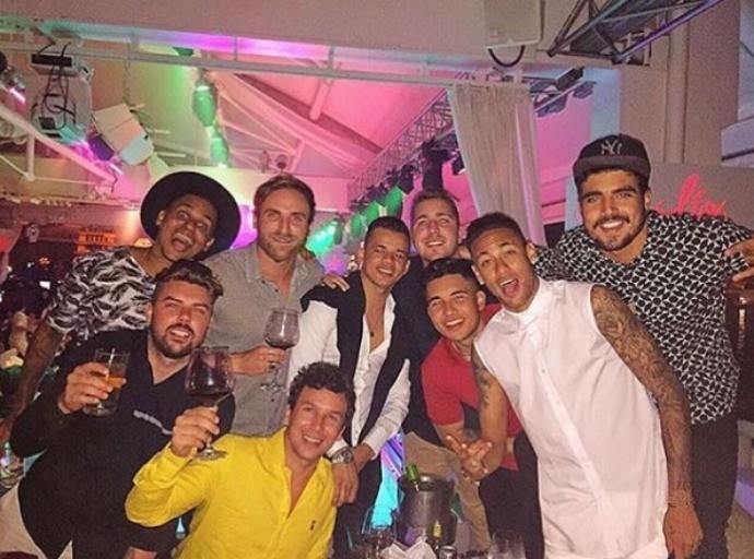 Neymar e amigos em Ibiza (Foto: Reprodução/Instagram)