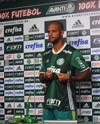 Felipe Melo com a camisa do Palmeiras (Foto: Felipe Zito)
