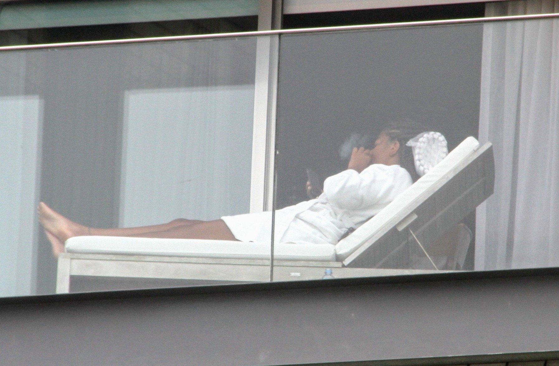 Ludmilla é vista com Brunna Gonlaçves em hotel (Foto: AgNews/JC Pereira e Daniel Delmiro)