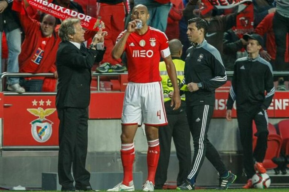 Featured image of post Foto Do Jorge Jesus No Benfica / &#039;encarnados&#039; oferecem um salário bastante inferior ao que o técnico português aufere no flamengo.