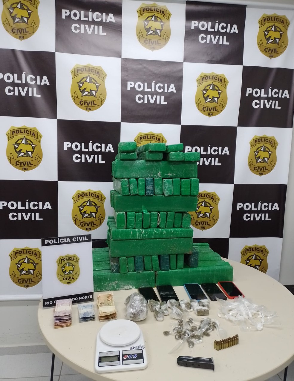 Maconha foi apreendida em Pium &mdash; Foto: Divulga&ccedil;&atilde;o/Pol&iacute;cia Civil