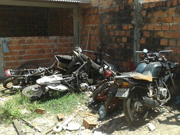 Desmanche de motos é encontrado em Barueri