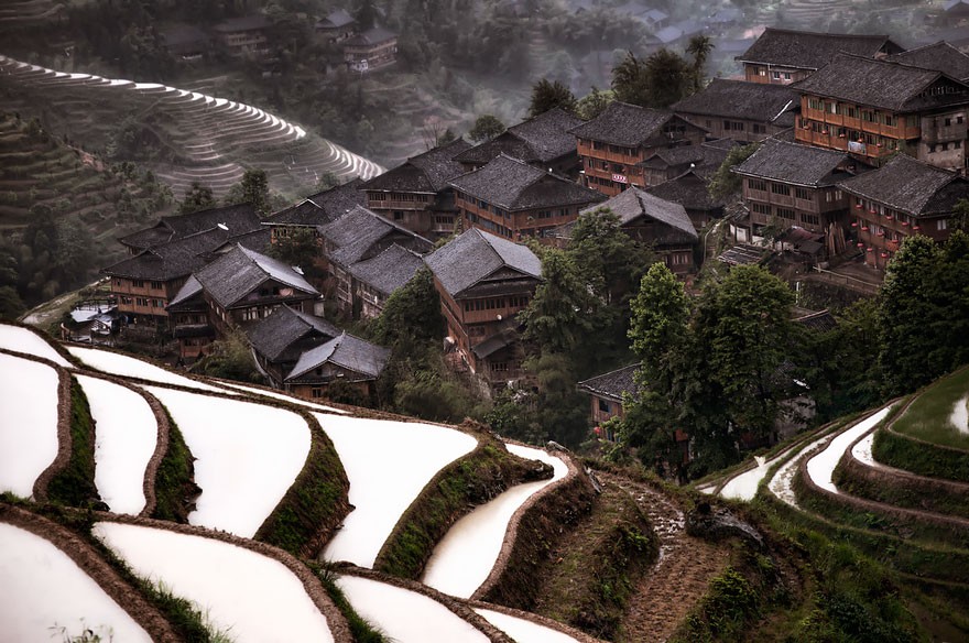 Uma vila montanhosa na China (Foto: Divulgação)
