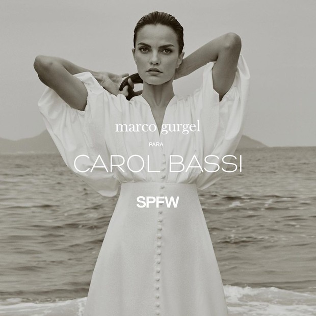Carol Bassi para o SPFW (Foto: Reprodução / Instagram)