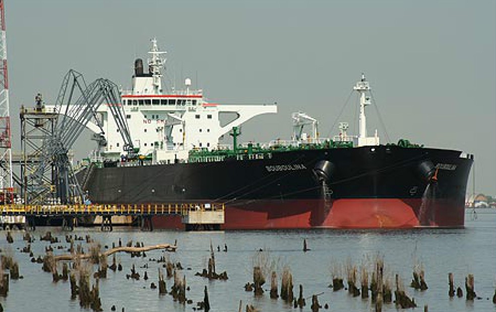 Bouboulina, navio petroleiro operado por empresa grega suspeito de derramar o óleo que atinge o Nordeste, segundo a PF — Foto: Divulgação