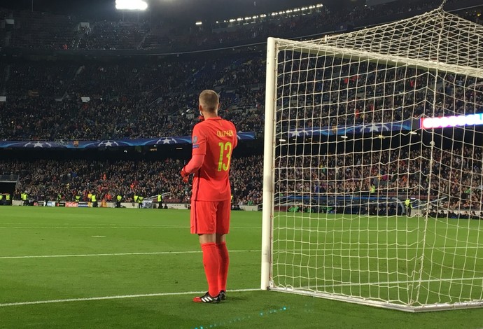 O Barça dominou, e o goleiro Cillessen foi um mero espectador (Foto: Ivan Raupp)