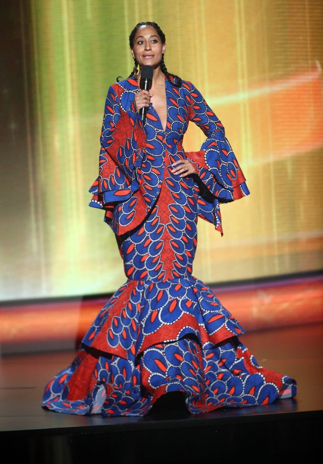 Tracee Ellis Ross veste Lavie by CK no AMA Awards (Foto: Getty Images)