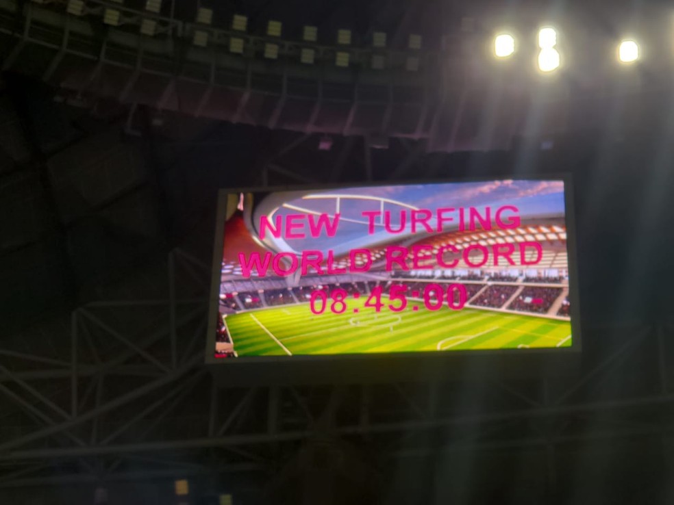 whatsapp image 2019 03 22 at 13.10.02 - Para o Guinness! Catar instala gramado em estádio da Copa de 2022 em 9 horas e bate recorde