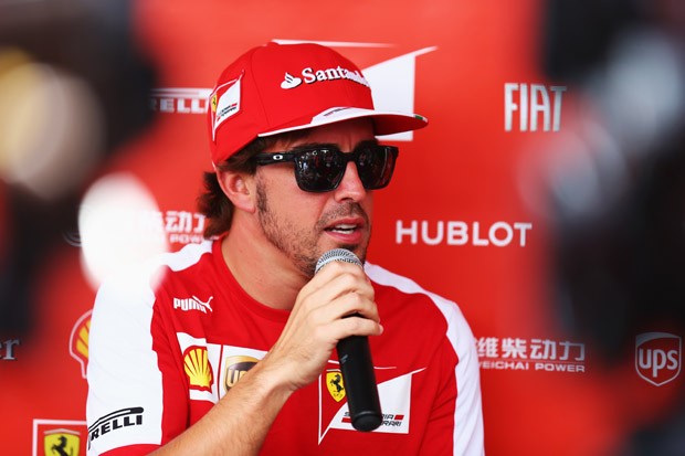 Alonso vai dividir os boxes com Kimi Raikkonen: garantia de fortes emoções (Foto: Getty Images)