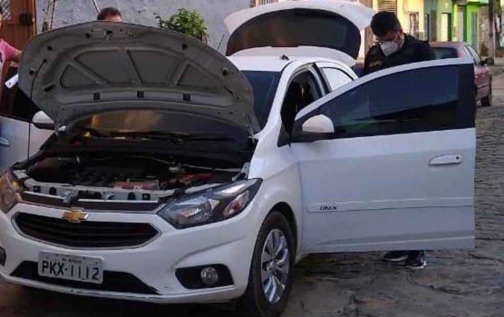 Suspeito é preso por receptação de caminhões roubados que transportam gado para frigoríficos em Ubaitaba, no sul da BA — Foto: Divulgação/Polícia Civil