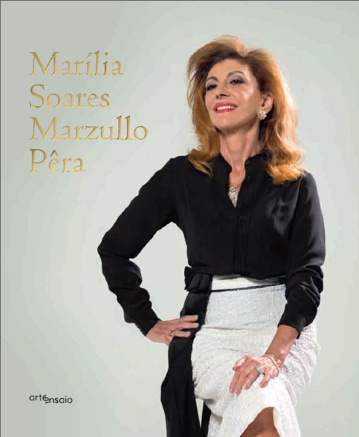 A capa da fotobiografia  (Foto: (Foto: Divulgação))