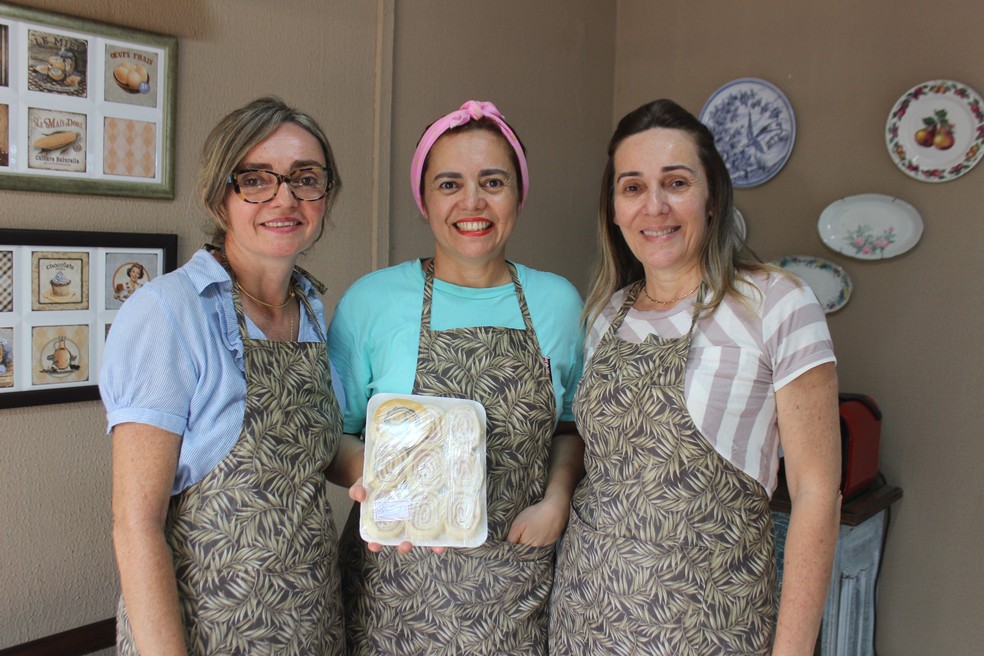 Irmãs são proprietárias de uma loja que oferta a ceia completa para os clientes — Foto: José Marcelo/G1
