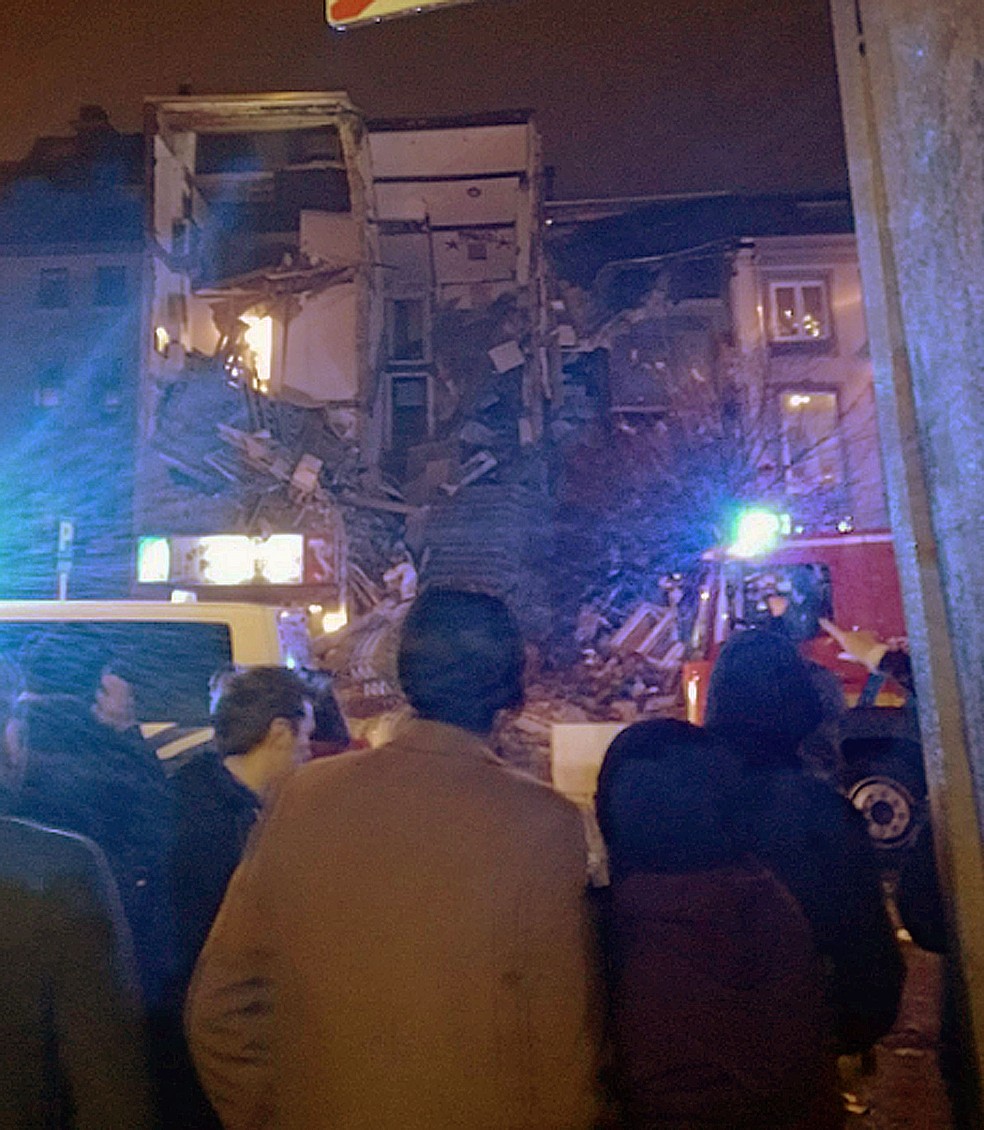 Prédio na Antuérpia desabou após explosão (Foto: Reprodução/Twitter/Tim Pluys‏ )