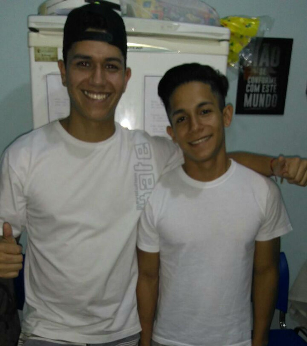 Os irmãos venezuelanos Brayan e Anyel Paredes chegaram há cerca de 15 dias em Juiz de Fora, após passar oito meses em Roraima — Foto: Camila de Paiva Riani/Arquivo Pessoal