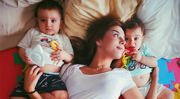  Giovanna Lancellotti com os irmãos  (Foto: Reprodução/Instagram)