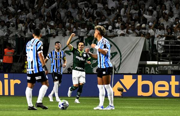 Sete anos invicto no Sul e recorde de vitórias: Palmeiras defende ótimos números contra o Grêmio